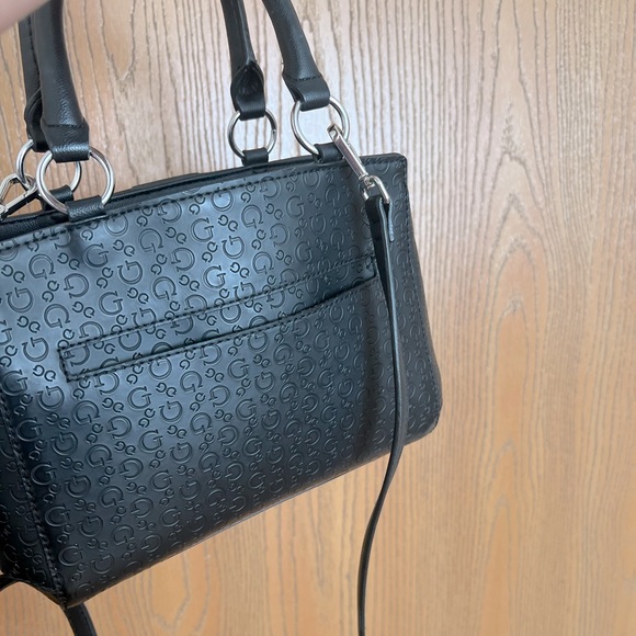 Black GUESS bag - Picture 2 of 2